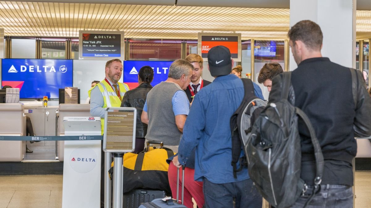 Canadian Delta Air Lines Passengers Denied U.S. Entry After Following CBP Instructions