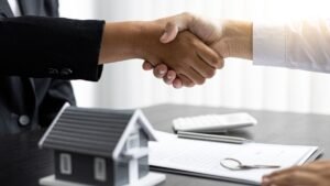 Is It Smarter to Buy in Cash or Finance If You Can Afford Either?