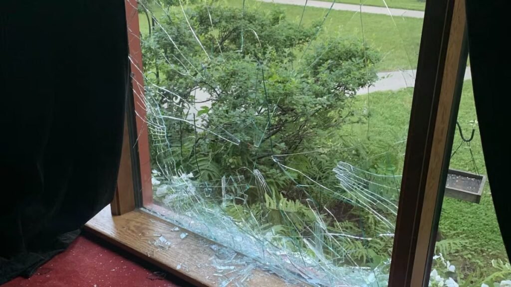 Man, 35, Charged Following Window-Smashing Spree in Crescentwood